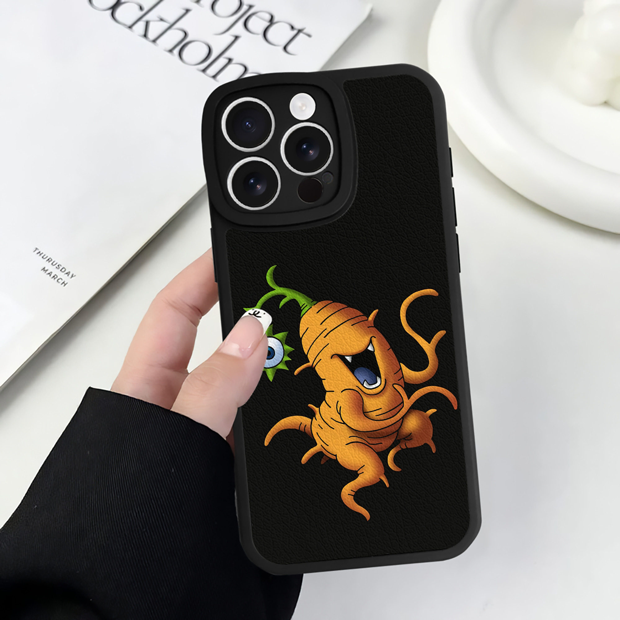 （画像用） ドラゴンクエスト Doragon Kuesuto Dragon Quest 【iPhone 16シリーズ対応】シリコンスマホケース（レザー調） 材質：シリコン